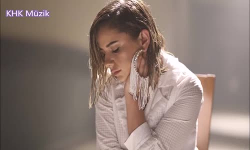 Merve Özbey - Vuracak - Canlı Akustik Performans