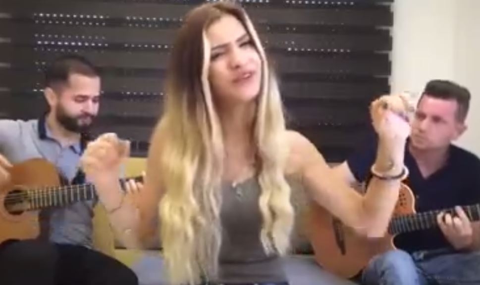 Feride Hilal Akın - Püf