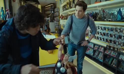 Medcezir 31.Bölüm - Mert Oyuncakçı Dükkanında