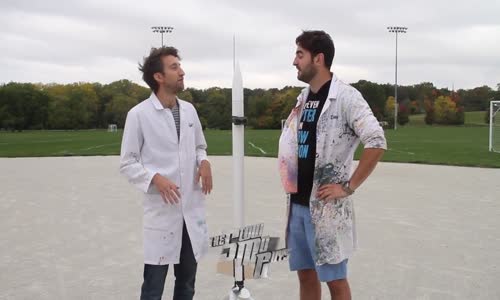 Ağır Çekim Görüntülerle Bir Roketin Fırlatılma Anı