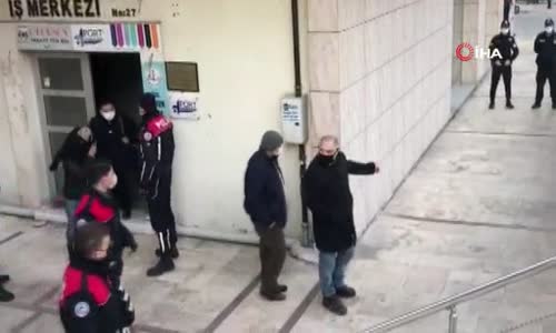 Kumarhaneye çevrilen iş merkezinde 25 kişi suçüstü yakalandı 