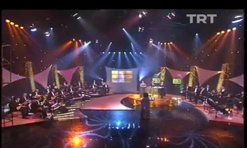 Emel Taşçıoğlu-Hastane Önünde İncir Ağacı izle