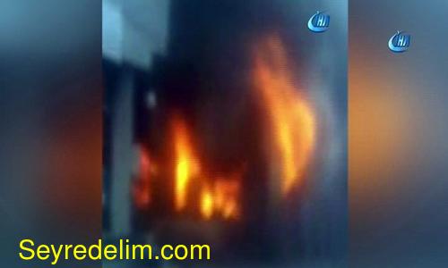 Esenyurt'ta oto tamirhanesinde yangın, 5 araç küle döndü