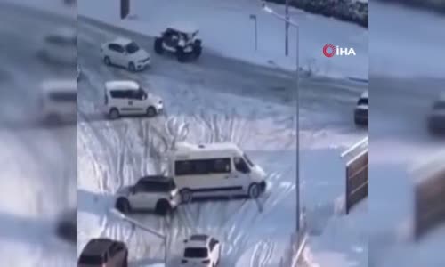 Bursa'da yollar buz pistine döndü, kazalar peşpeşe böyle yaşandı