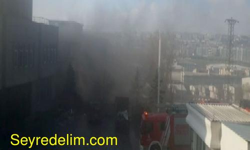 Avcılar'da E-5'i dumana boğan fabrika yangını
