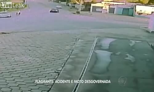 Sürücülerini Kazada Bırakıp Benzinliklere Dalan Motosikletler