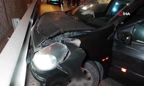 Samsun'da otomobil alt geçitte bariyere çarptı- 2 yaralı 