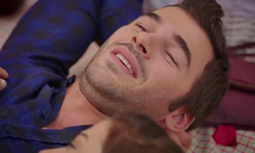 Çilek Kokusu 16. Bölüm  Çok Tatlısın