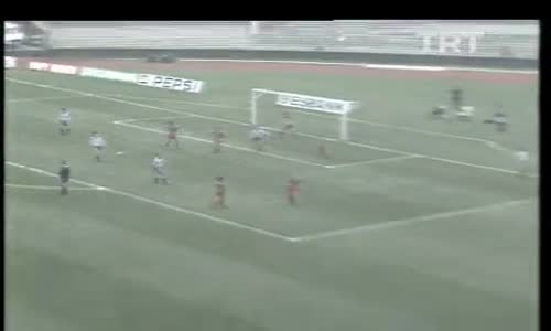 1986-1987 Sezonu Sarıyer-Diyarbakırspor Maç Özeti izle 