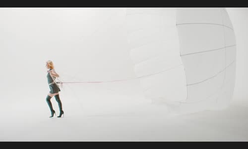 Ece Seçkin - Follow Me