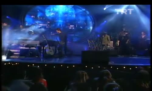 Kenan Doğulu-Aşk Oyunu izle