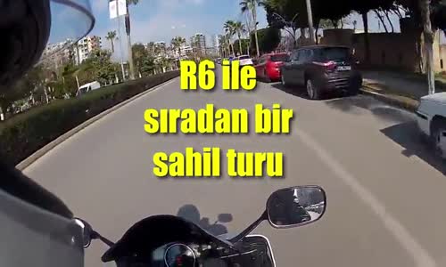 Yolda Gördükleri Motorcunun Numarasını İsteyen BMW'li Kadınlar