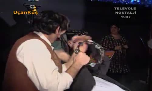 Magazin Nostalji-Emre Aşık, Aysun Kayacı'ya Sırılsıklam Aşık