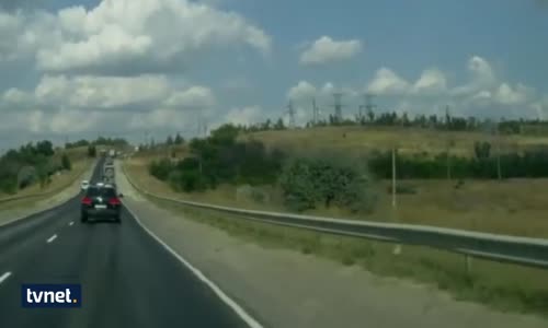 Kontrolden Çıkan Tır Ortalığı Savaş Alanına Çevirdi