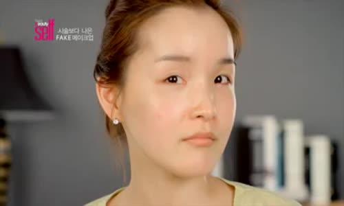 Koreli Hatunun Makyajla İmtihanı