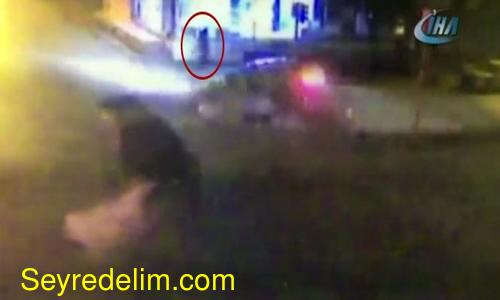 Feci kaza kamerada! Kontrolden çıkan araç takla attı ve...