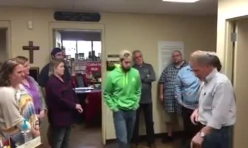 Güven Düşüşünü Çok Yanlış Anlayan Eleman