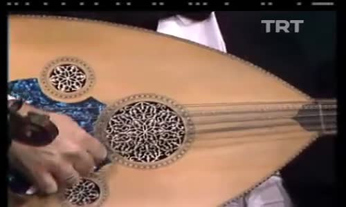 Mediha Şen Sancakoğlu-Bir Şarkı Duyarsan Sevdadan Yana İzle