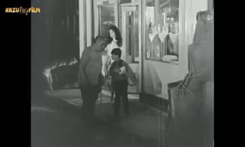 Sürtük  Gözünü Aç Züppe