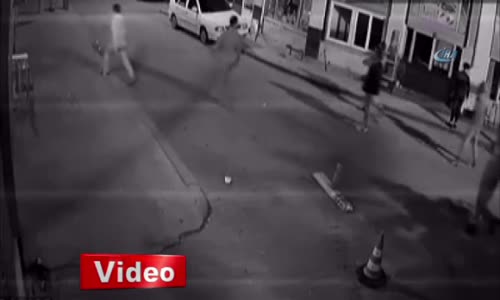 Mülteciler Arasında Pala Ve Bıçaklı Kavga