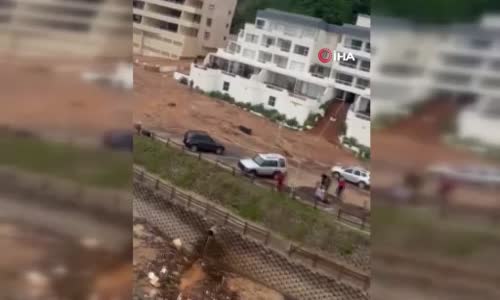 Güney Afrika’nın KwaZulu-Natal eyaletini yine sel vurdu