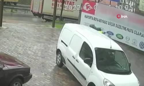 Motosikletle gelip kurşun yağdırdılar 