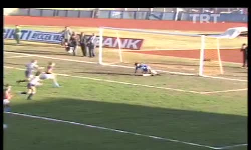 1986-1987 Sezonu Trabzonspor-Sarıyerspor Maç Özeti İzle 