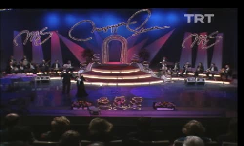 Müzeyyen Senar- A Fadimem Hadi Senle Kaçalım izle