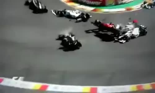 F1'de inanılmaz kaza! Motor Sporları Videoları
