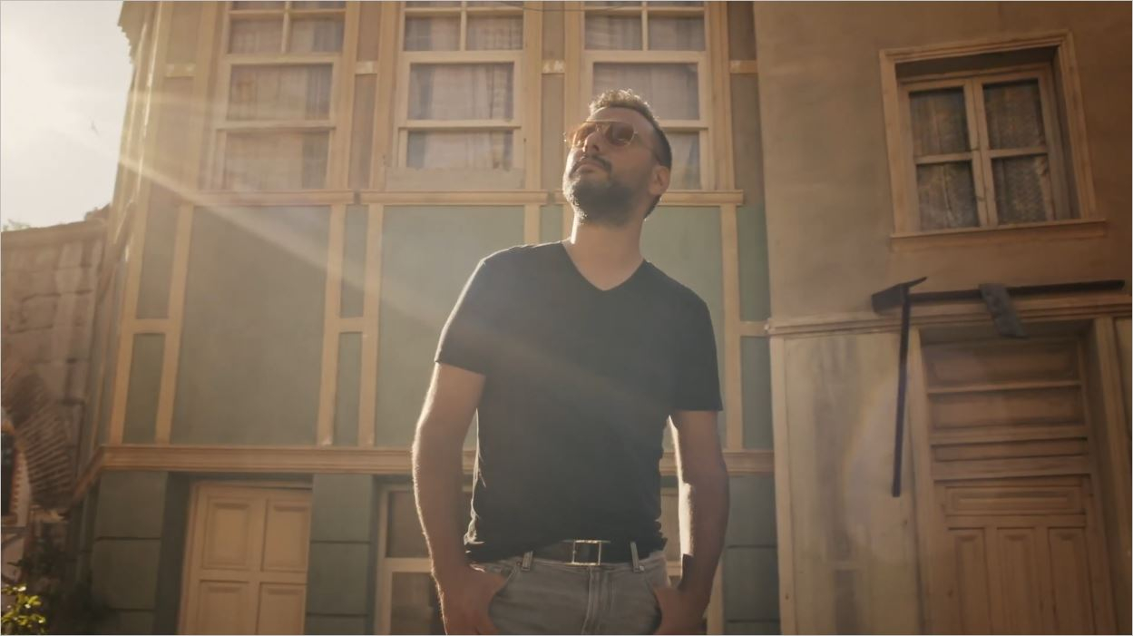 Arda Turan'ın Oğlu Hamza Annesiyle Tatilde