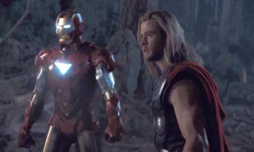 Yenilmezler - İron Man vs Thor Dövüşü