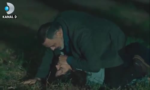 İsimsizler 9. Bölüm - Otto, Elif'i bıçaklıyor!