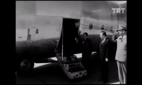 Cevdet Sunay'ın Askeri Törenle Karşılanması izle