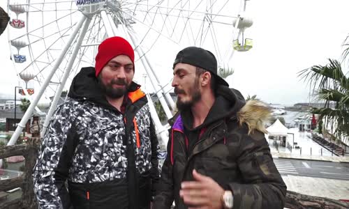 KÖPEK BALIĞI DOLU HAVUZA GİRDİM!! ft. Fırat Sobutay