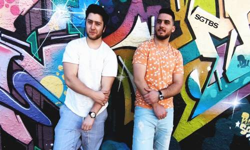 ikikardesh - Sen Güneşe Tutul Ben Sana