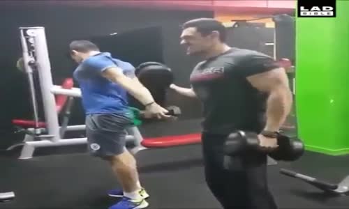 artistlik yapma bana bırader