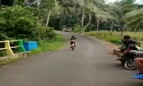 Tam Her Şey Yolunda Giderken 