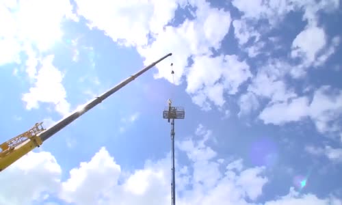 Bungee Jumping Olayına Farklı Bir Boyut Kazandıran Jumper