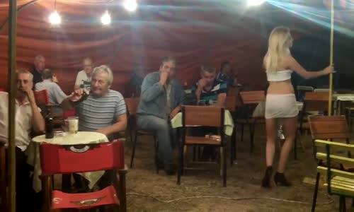 Roman Güzelinin Adamı Kalpten Götüren Dansı