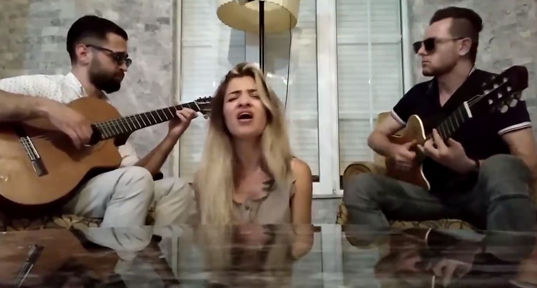 Feride Hilal Akın - Belli