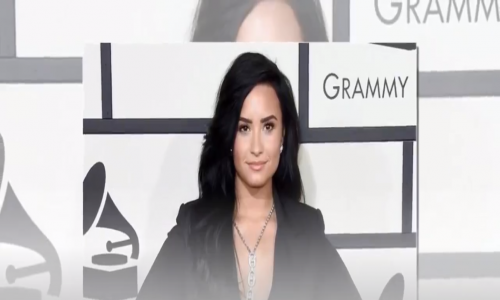 Ünlü Şarkıcı Kötü Haber Hastaneye Kaldırıldı