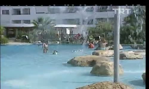 Nalan Altınörs-Gözyaşımda Saklısın Ağlayamam Ben