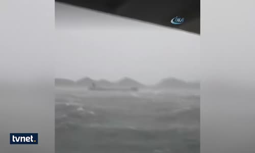 Vietnam'daki Fırtına 90 Kilometrelik Hızıyla Korku Salıyor