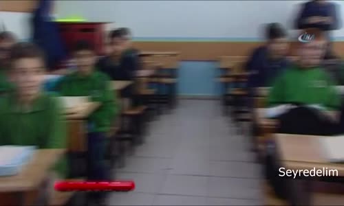 Kumbarasındaki Playstation Parasını Halep’e Bağışladı