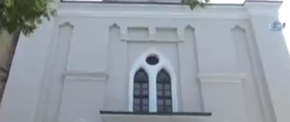 Tarihi Camide bitmeyen Restorasyon