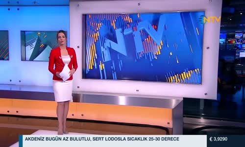 Yamaçtan Kopan Kaya Gece Yarısı Balkona Düştü