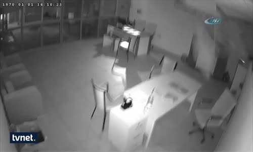 Sakar Hırsız İşbaşında