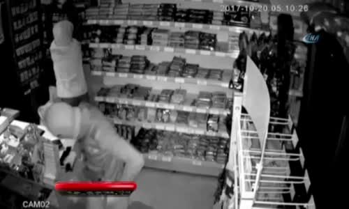 3 Dakikada Büfeyi Soydular 