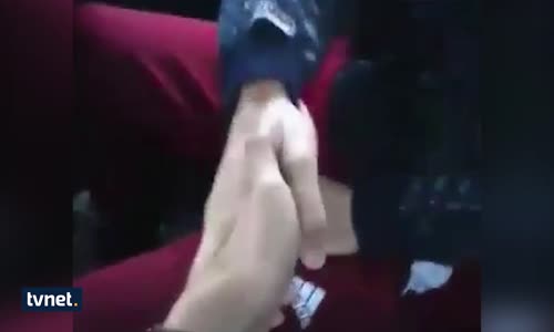 Tokalaşırken Elini Tersine Döndürebilen İnanılmaz Adam