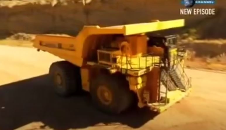 Komatsu 960E Kaya Kamyonu